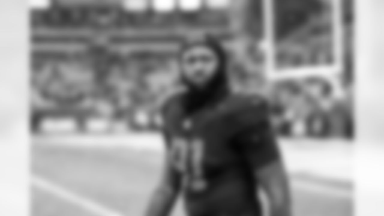 Defensive end Alex Wright (91) during a NFL football game between the Tennessee Titans and Cleveland Browns on December 7, 2025 at Huntington Bank Field.