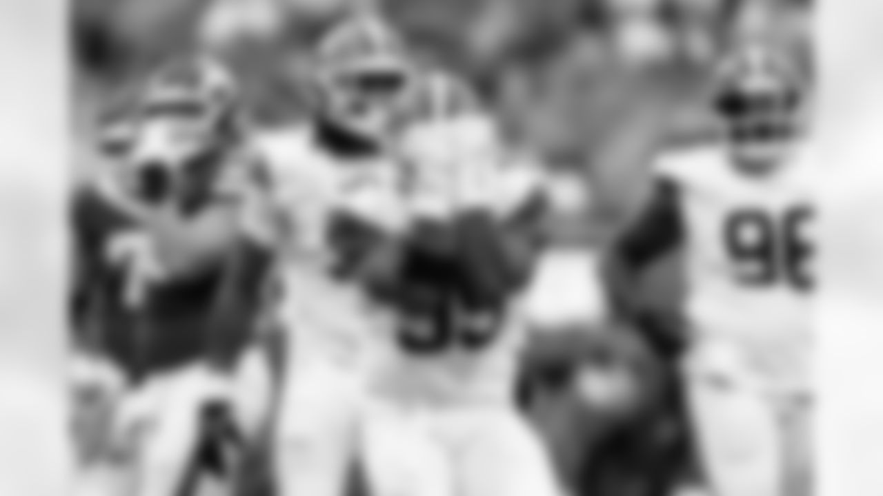 Defensive end Myles Garrett (95) during a NFL football game between the Cleveland Browns and New York Jets on November 9, 2025 at MetLife Stadium. The Browns lost 20-27.