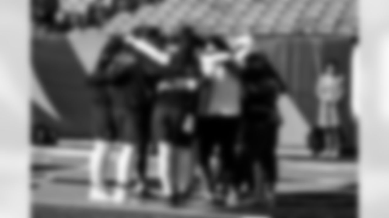 The offense before a NFL football game between the Cleveland Browns and Cincinnati Bengals on January 4, 2026 at Paycor Stadium.