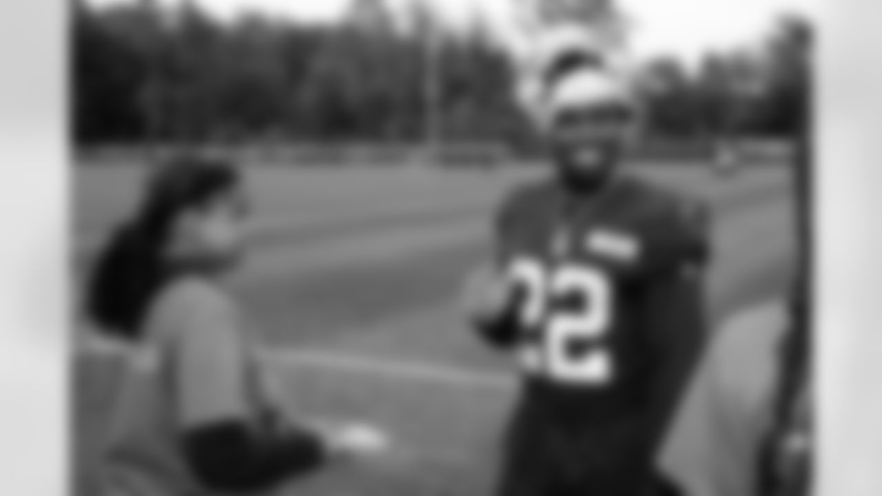 Stay in the Game! guests and Running back Dylan Sampson (22) during the first day of OTAs at CrossCountry Mortgage Campus on May 27, 2025.
