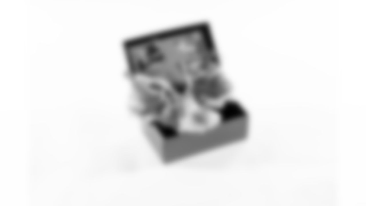 Defensive tackle Shelby Harris (93) - Stay in the Game!