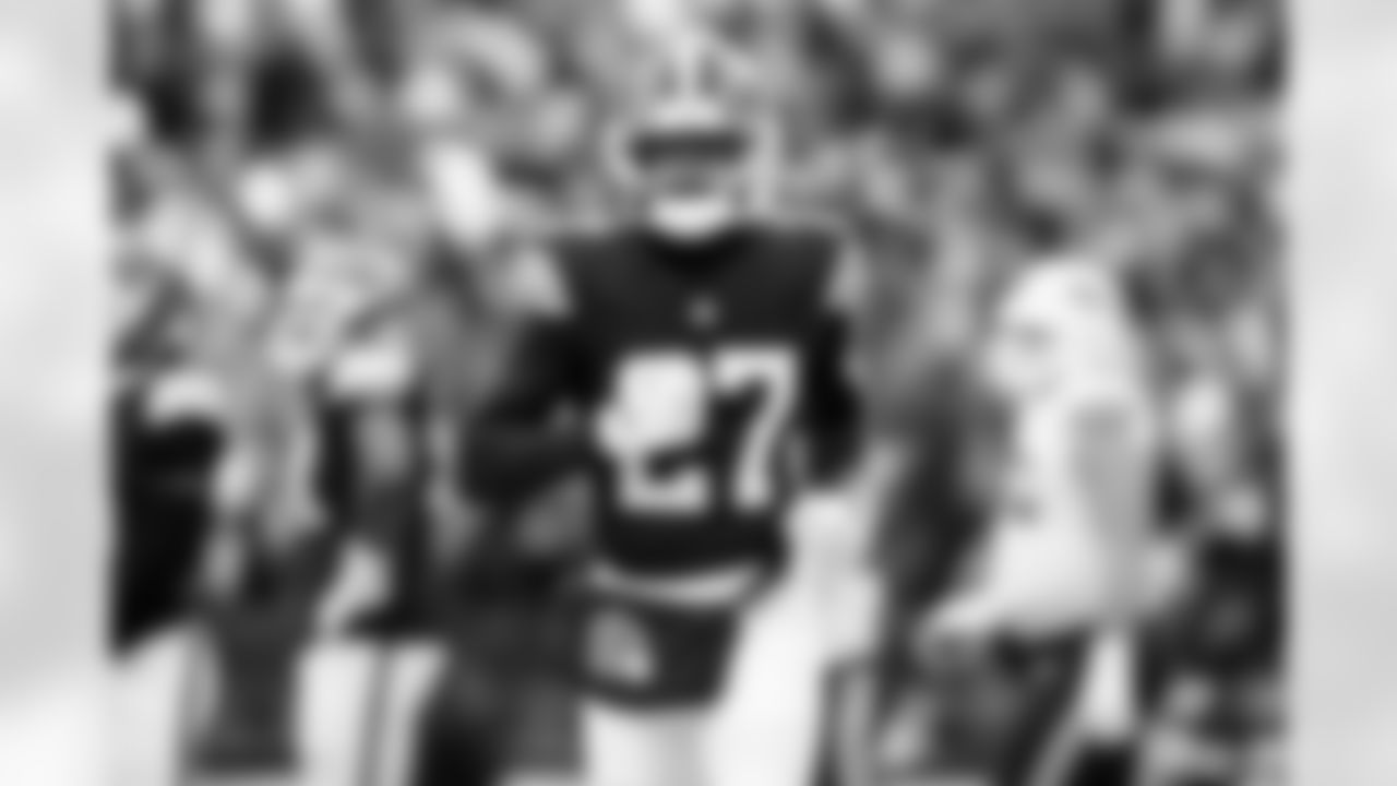 Cornerback Sam Webb (27)