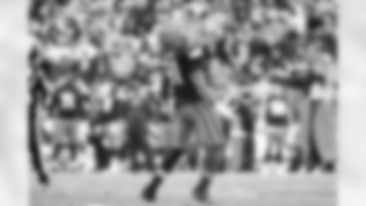 Defensive end Alex Wright (91) during a NFL football game between the Pittsburgh Steelers and Cleveland Browns on December 28, 2025 at Huntington Bank Field.