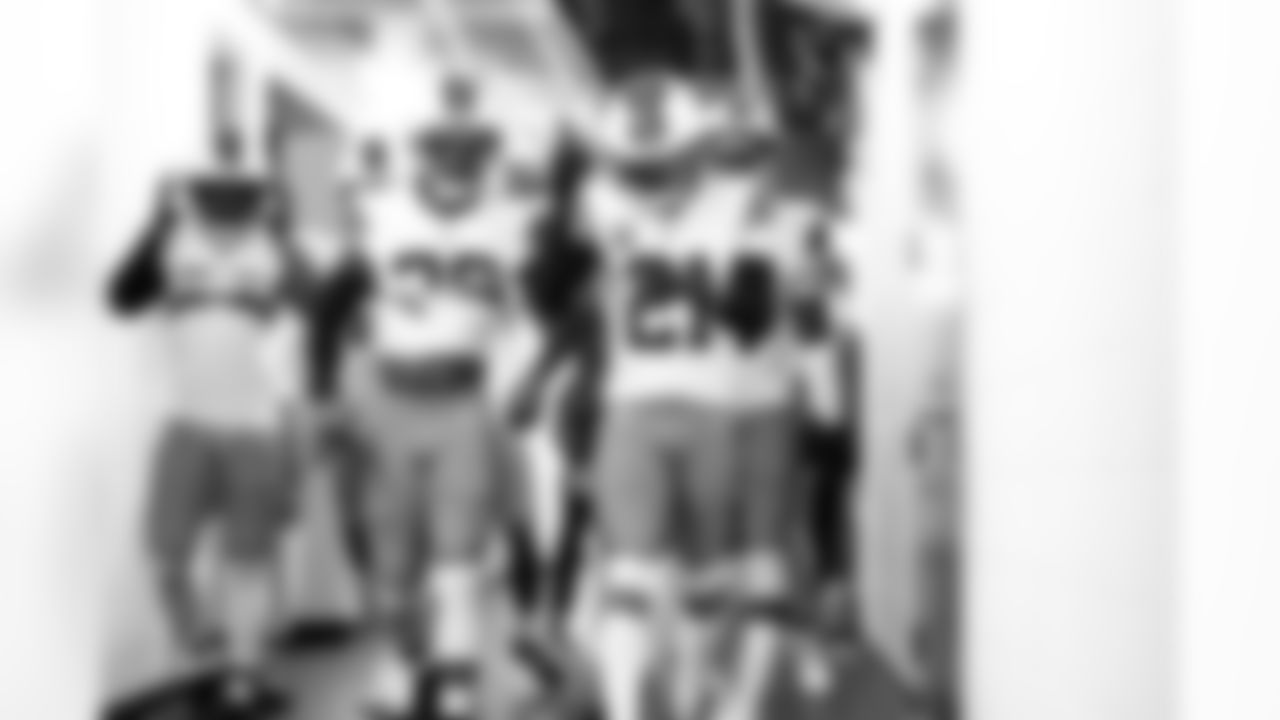 Cornerback Myles Harden (26) and Cornerback Denzel Ward (21) before a NFL football game between the Cleveland Browns and Las Vegas Raiders on November 23, 2025 at Allegiant Stadium.