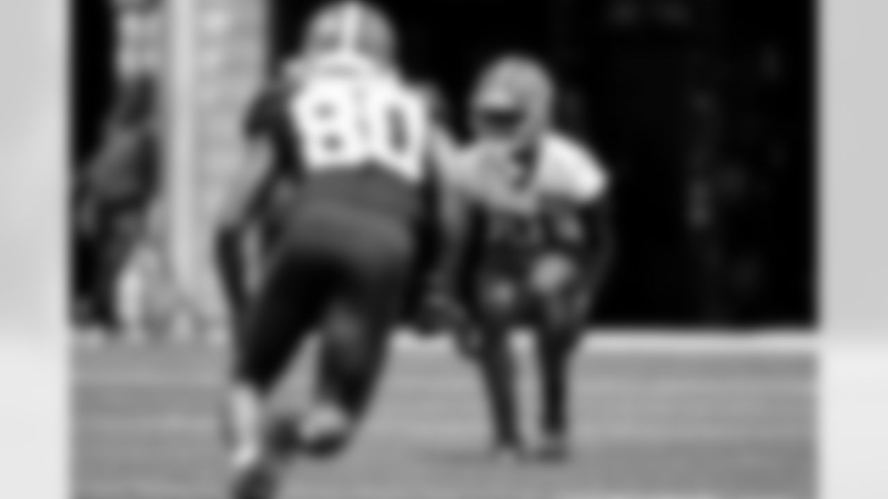 Cornerback Denzel Ward (21) during the first day of mandatory minicamp at CrossCountry Mortgage Campus on June 10, 2025.