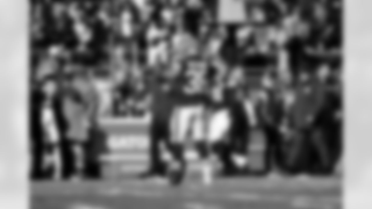 Running back Trayveon Williams (38) during a NFL football game between the Buffalo Bills and Cleveland Browns on December 21, 2025 at Huntington Bank Field.