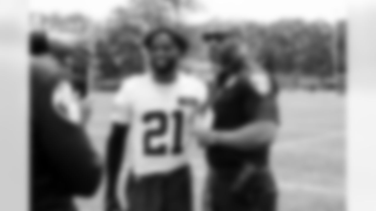 Cornerback Denzel Ward (21) and social justice guests during the fourth day of OTAs at CrossCountry Mortgage Campus on June 3, 2025.
