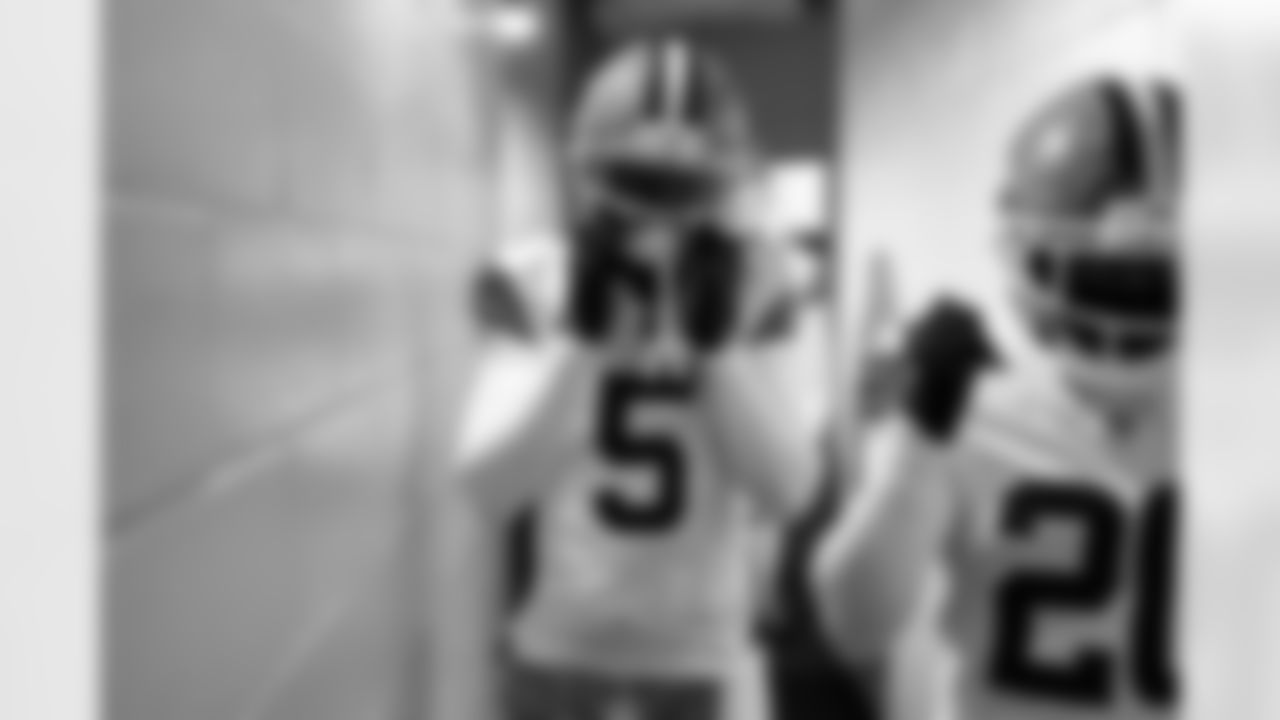 Safety Rayshawn Jenkins (5) before a NFL football game between the Cleveland Browns and Chicago Bears on December 14, 2025 at Soldier Field.