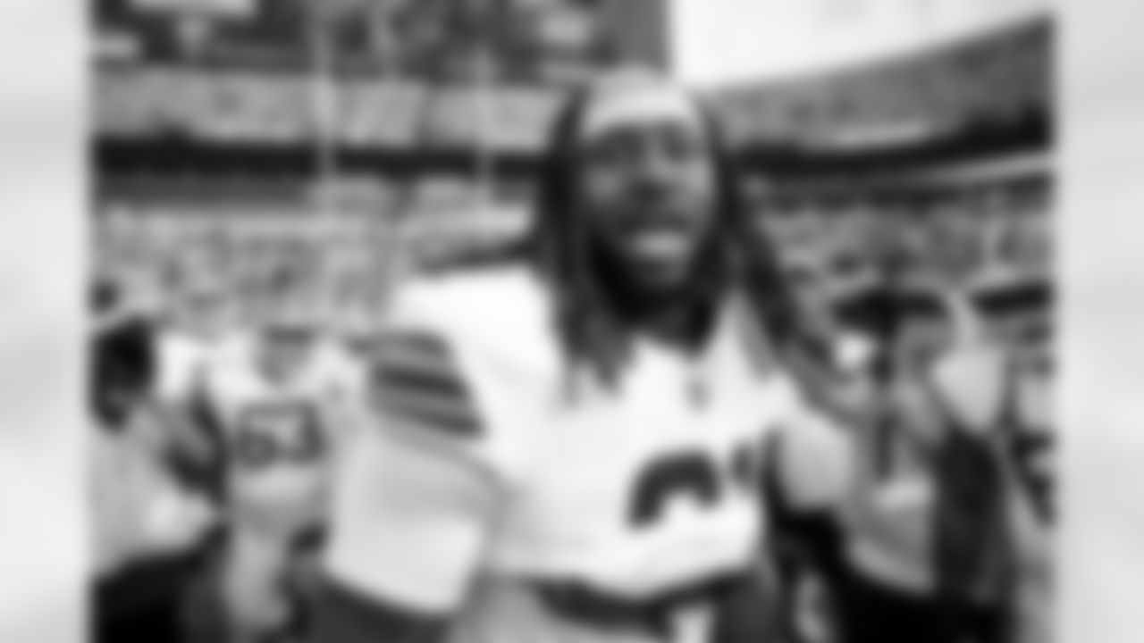 Defensive end Alex Wright (91) before a preseason NFL football game between the Cleveland Browns and Carolina Panthers on August 8, 2025 at Bank of America Stadium.