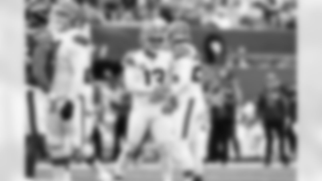 Punter Corey Bojorquez (13) and Kicker Andre Szmyt (25) during a NFL football game between the Cleveland Browns and New York Jets on November 9, 2025 at MetLife Stadium.