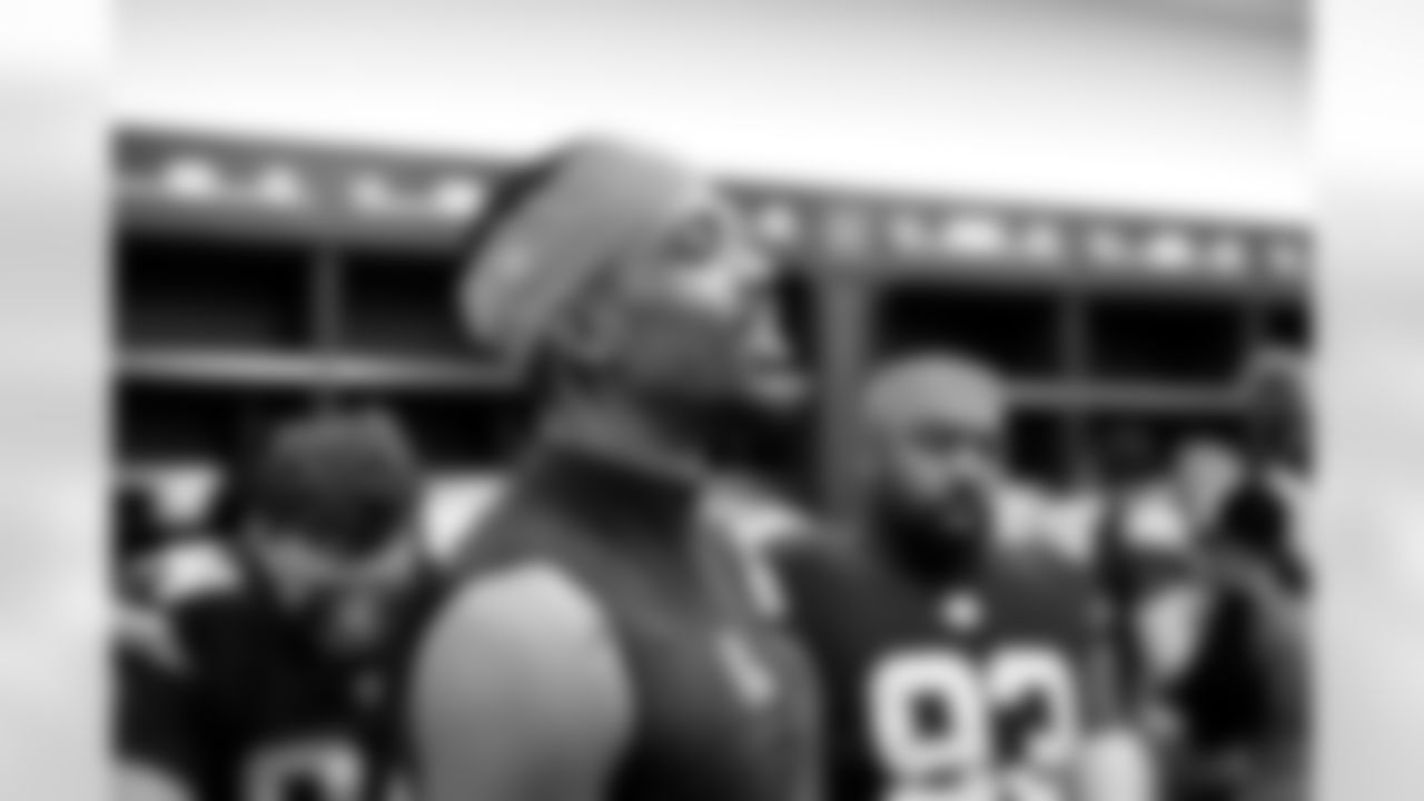 The Browns celebrate after a NFL football game between the Pittsburgh Steelers and Cleveland Browns on December 28, 2025 at Huntington Bank Field.