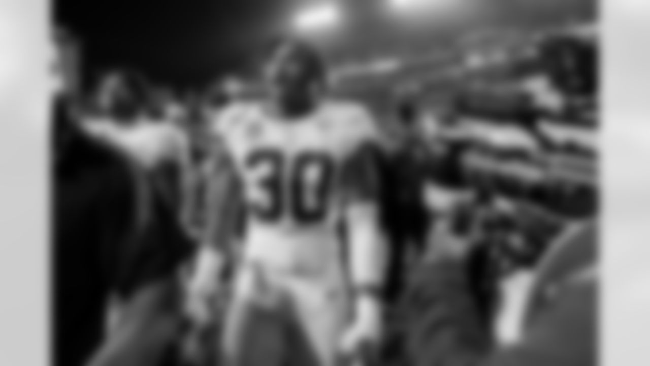 Alabama linebacker Jihaad Campbell (30) celebrates after an NCAA college football game against Auburn, Saturday, Nov. 25, 2023, in Auburn, Ala. (AP Photo/Vasha Hunt)