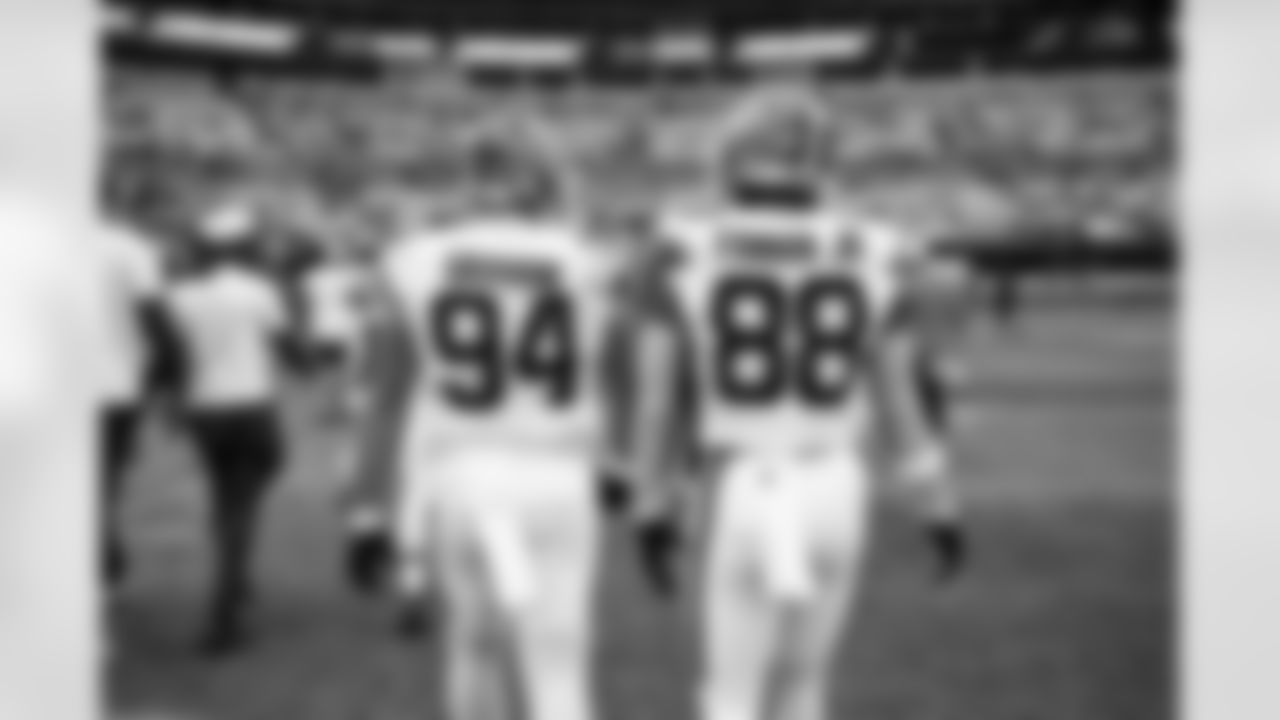 Defensive tackle Mason Graham (94) and Tight end Harold Fannin Jr. (88) before a preseason NFL football game between the Cleveland Browns and Carolina Panthers on August 8, 2025 at Bank of America Stadium.