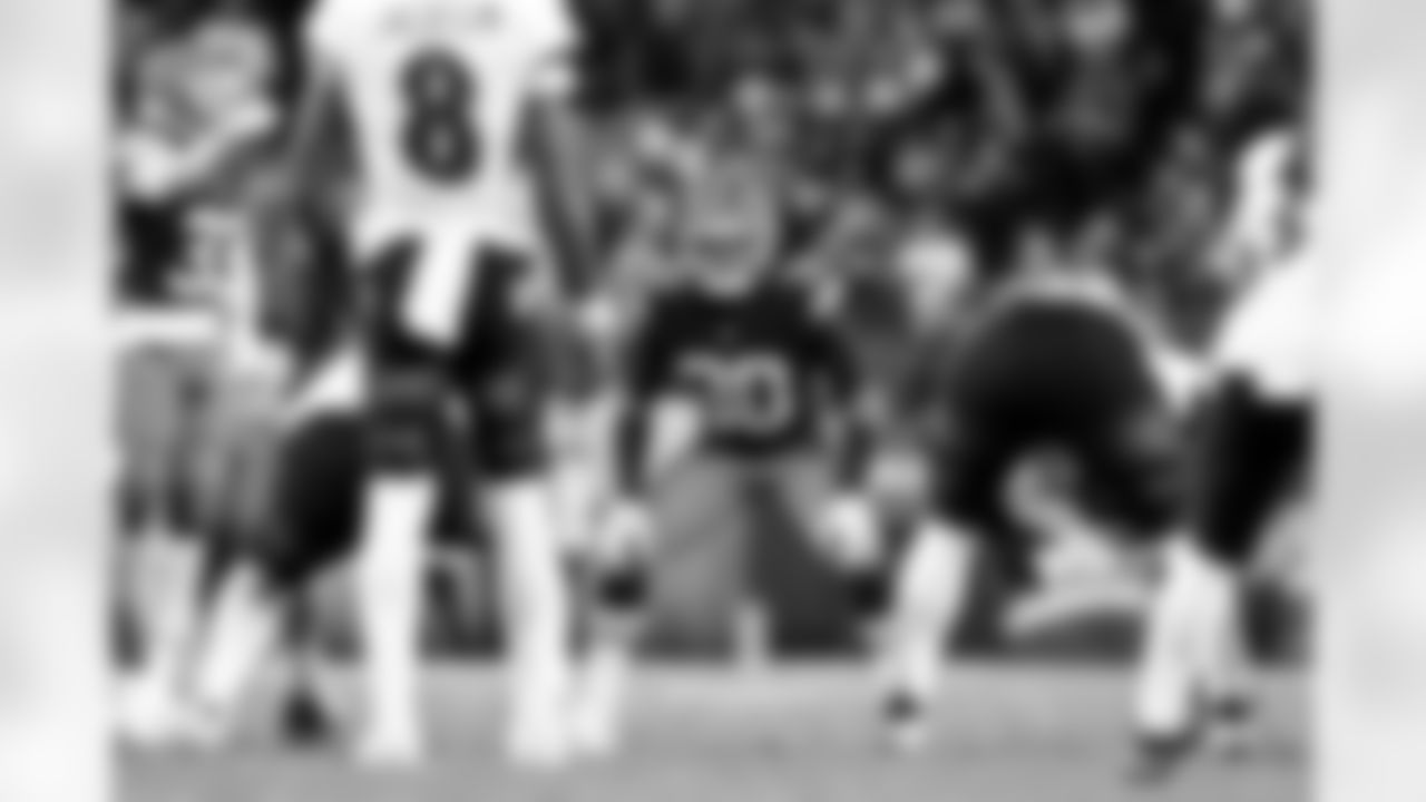Linebacker Devin Bush (30) during a NFL football game between the Baltimore Ravens and Cleveland Browns on November 16, 2025 at Huntington Bank Field.