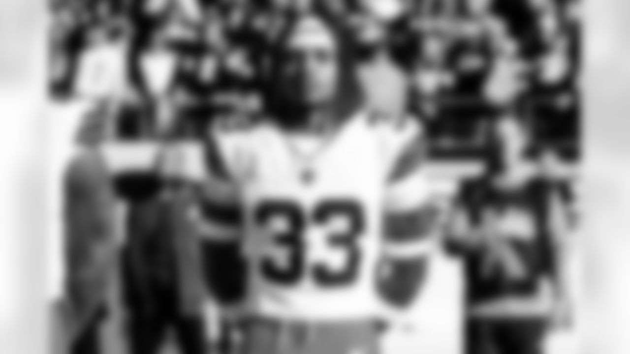 Safety Ronnie Hickman Jr. (33)