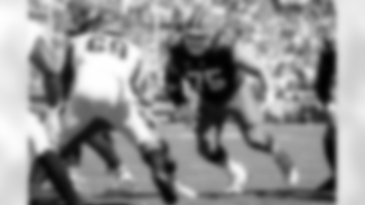 Offensive guard Joel Bitonio (75) during a NFL football game between the Cincinnati Bengals and Cleveland Browns on September 7, 2025 at Huntington Bank Field. The Browns lost 16-17.