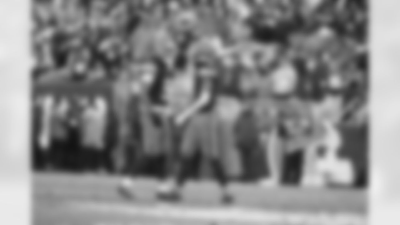 Safety Grant Delpit (9) and Cornerback Tyson Campbell (7) during a NFL football game between the Pittsburgh Steelers and Cleveland Browns on December 28, 2025 at Huntington Bank Field.