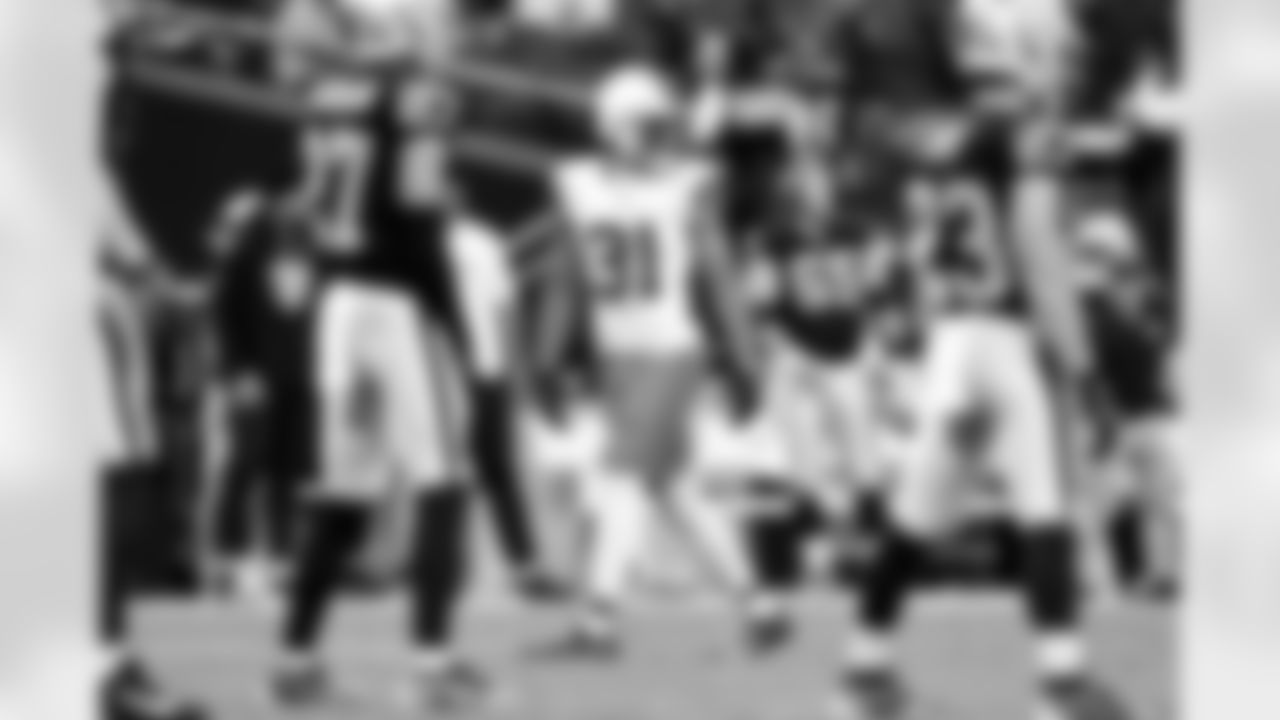 Safety Donovan McMillon (31) during a NFL football game between the Cleveland Browns and Las Vegas Raiders on November 23, 2025 at Allegiant Stadium.