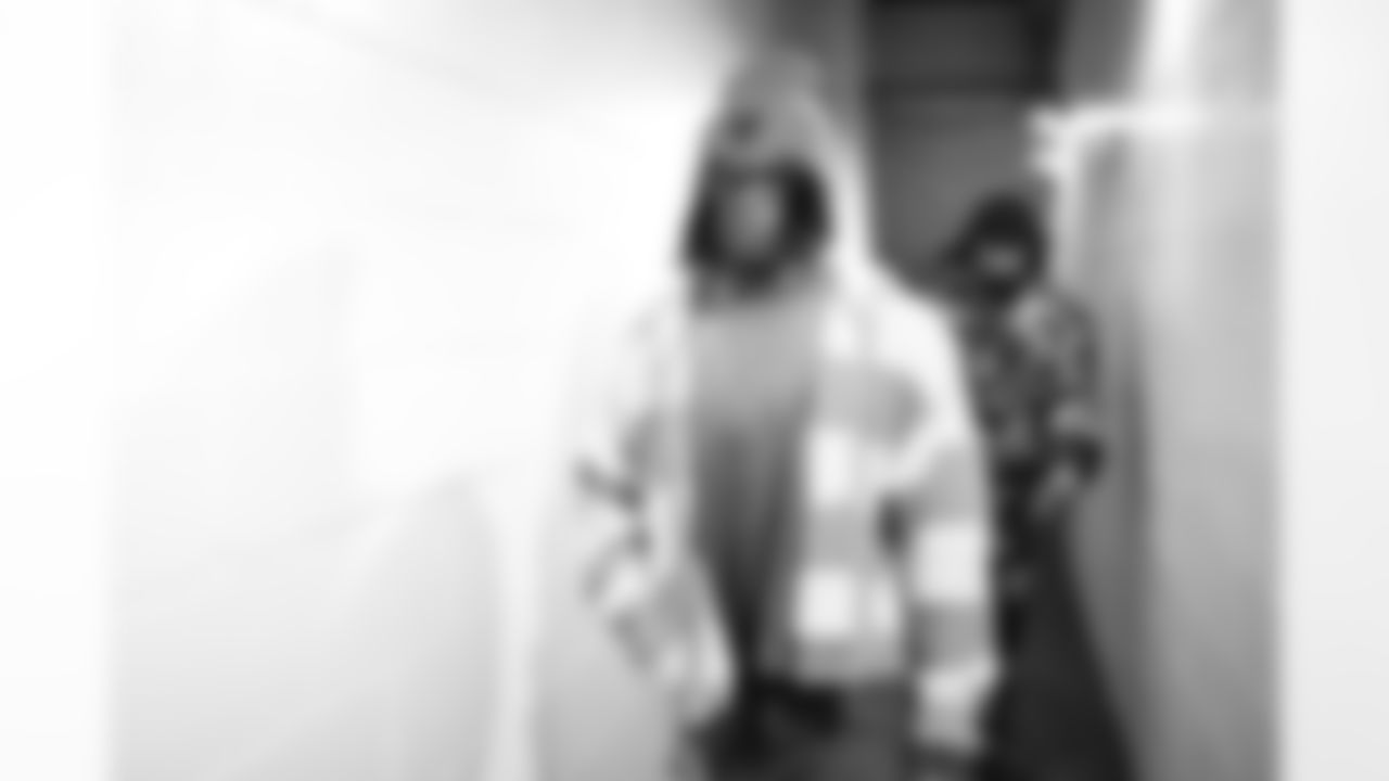 Running back Quinshon Judkins (10) before a NFL football game between the Cleveland Browns and Chicago Bears on December 14, 2025 at Soldier Field.