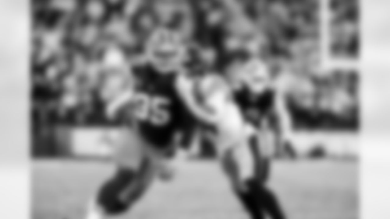 Defensive end Myles Garrett (95) during a NFL football game between the Pittsburgh Steelers and Cleveland Browns on December 28, 2025 at Huntington Bank Field.