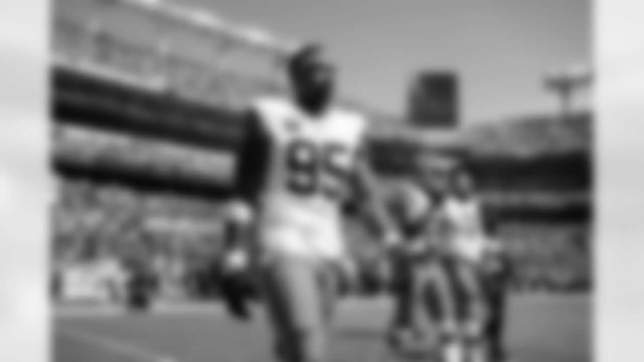 Defensive end Myles Garrett (95) before a NFL football game between the Cleveland Browns and Baltimore Ravens on September 14, 2025 at M&T Bank Stadium. The Browns lost 17-41.