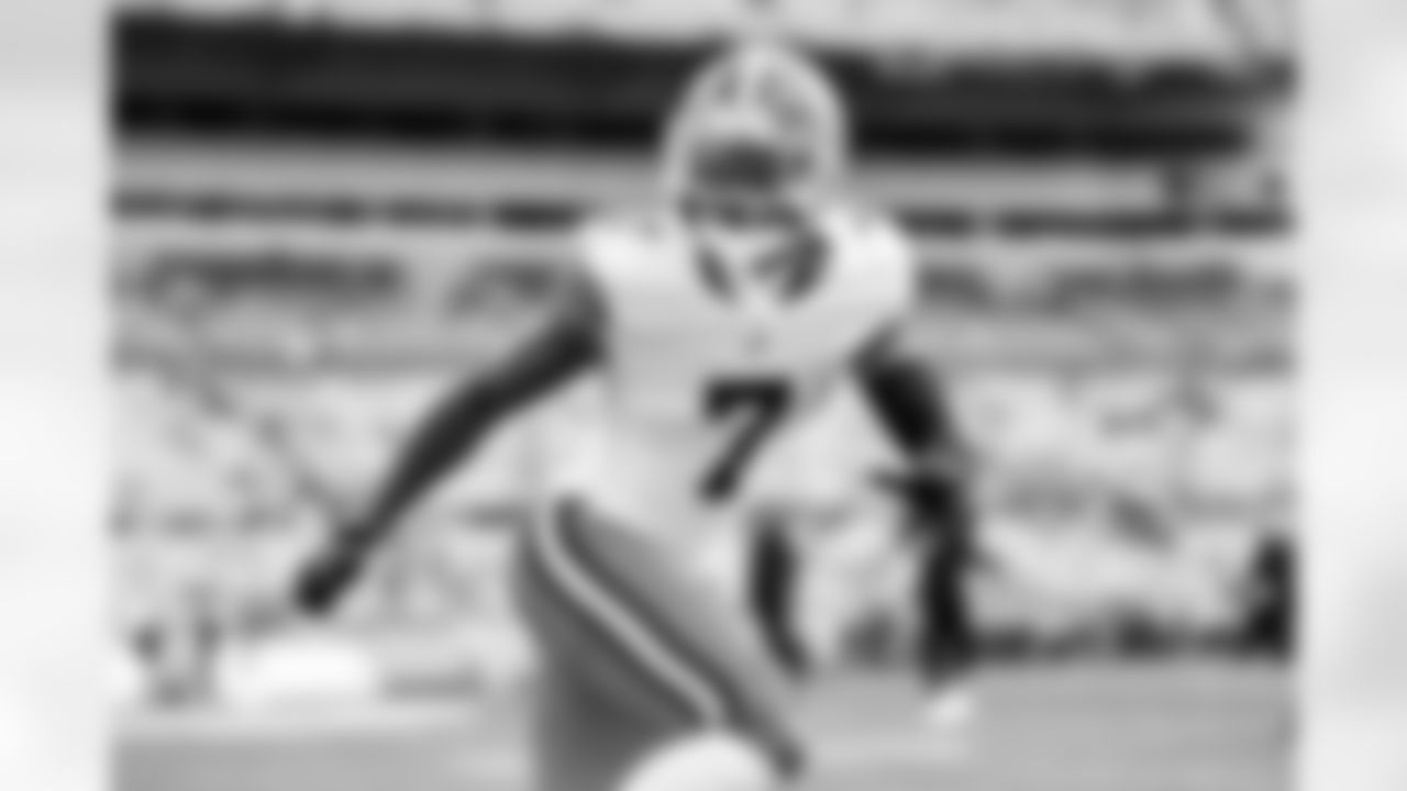 Cornerback Tyson Campbell (7) before a NFL football game between the Cleveland Browns and Pittsburgh Steelers on October 12, 2025 at Acrisure Stadium.