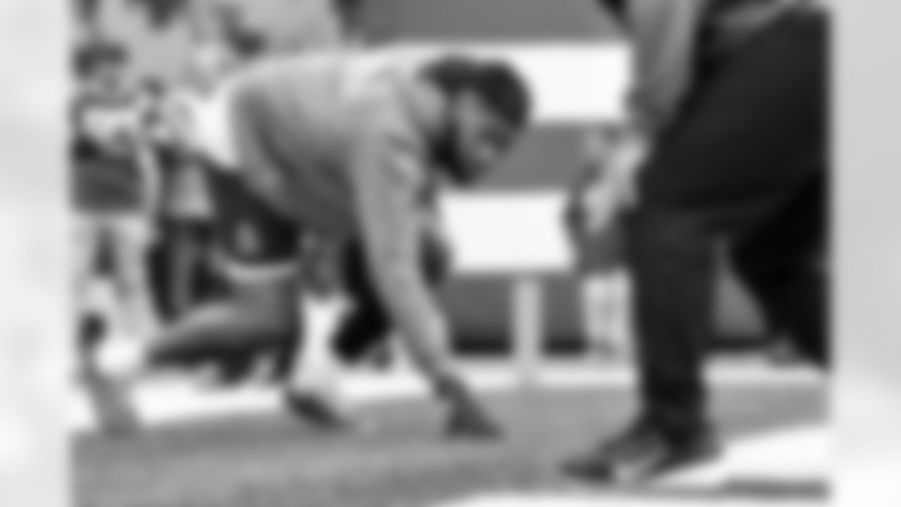 Defensive end Alex Wright (91) before a NFL football game between the Cleveland Browns and New York Jets on November 9, 2025 at MetLife Stadium.