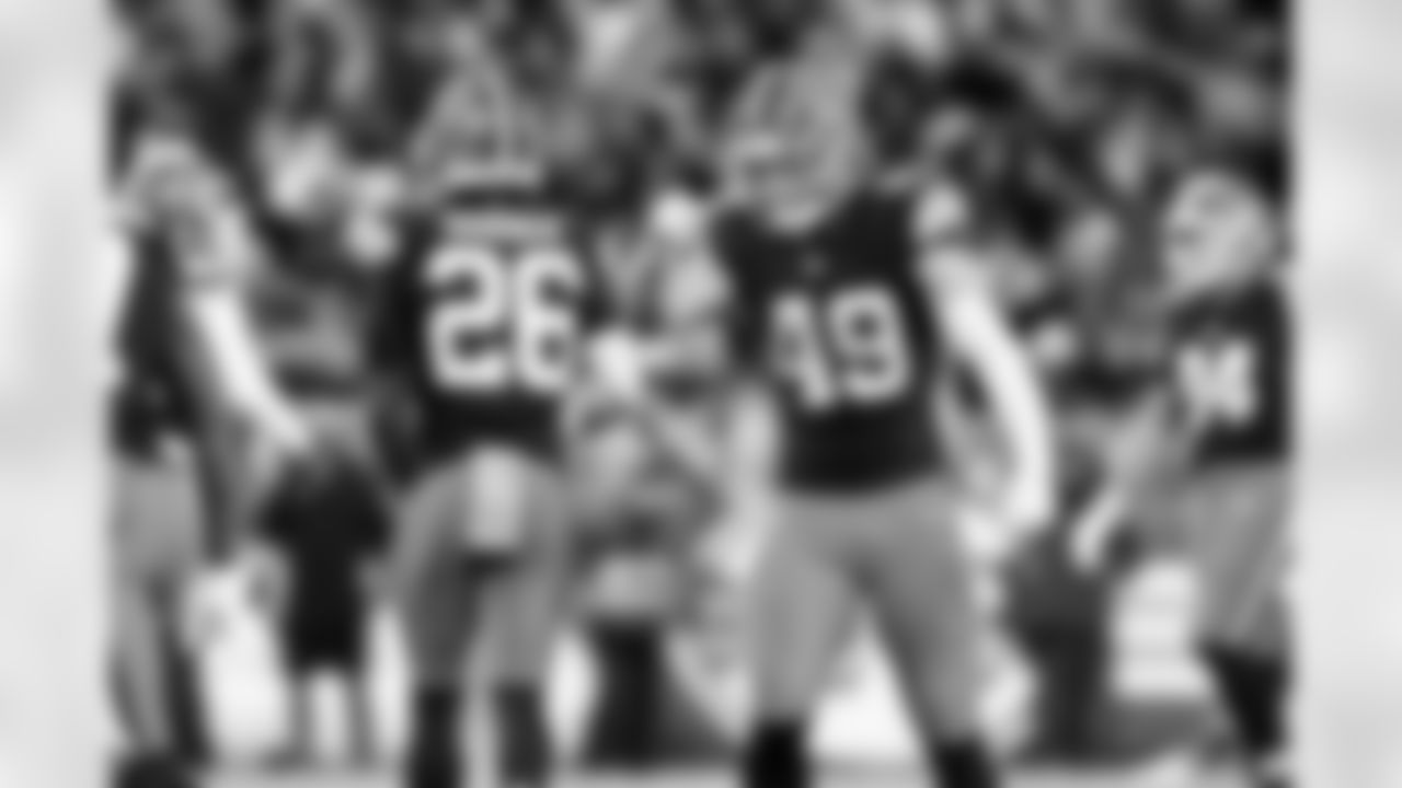 Cornerback Myles Harden (26) and Linebacker Carson Schwesinger (49) during a NFL football game between the Baltimore Ravens and Cleveland Browns on November 16, 2025 at Huntington Bank Field.