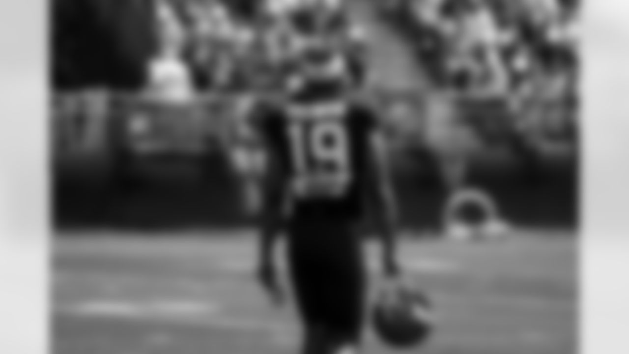 Wide receiver Cedric Tillman (19) during Day 5 of Training Camp at CrossCountry Mortgage Campus on July 28, 2025.