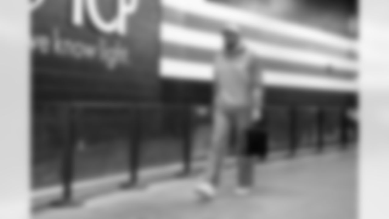 Wide receiver Cedric Tillman (19) before a NFL football game between the Tennessee Titans and Cleveland Browns on December 7, 2025 at Huntington Bank Field.