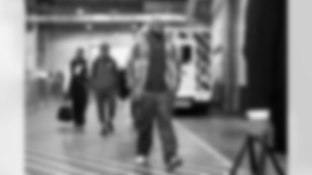 Defensive end Sam Kamara (92) before a NFL football game between the Cleveland Browns and Cincinnati Bengals on January 4, 2026 at Paycor Stadium.
