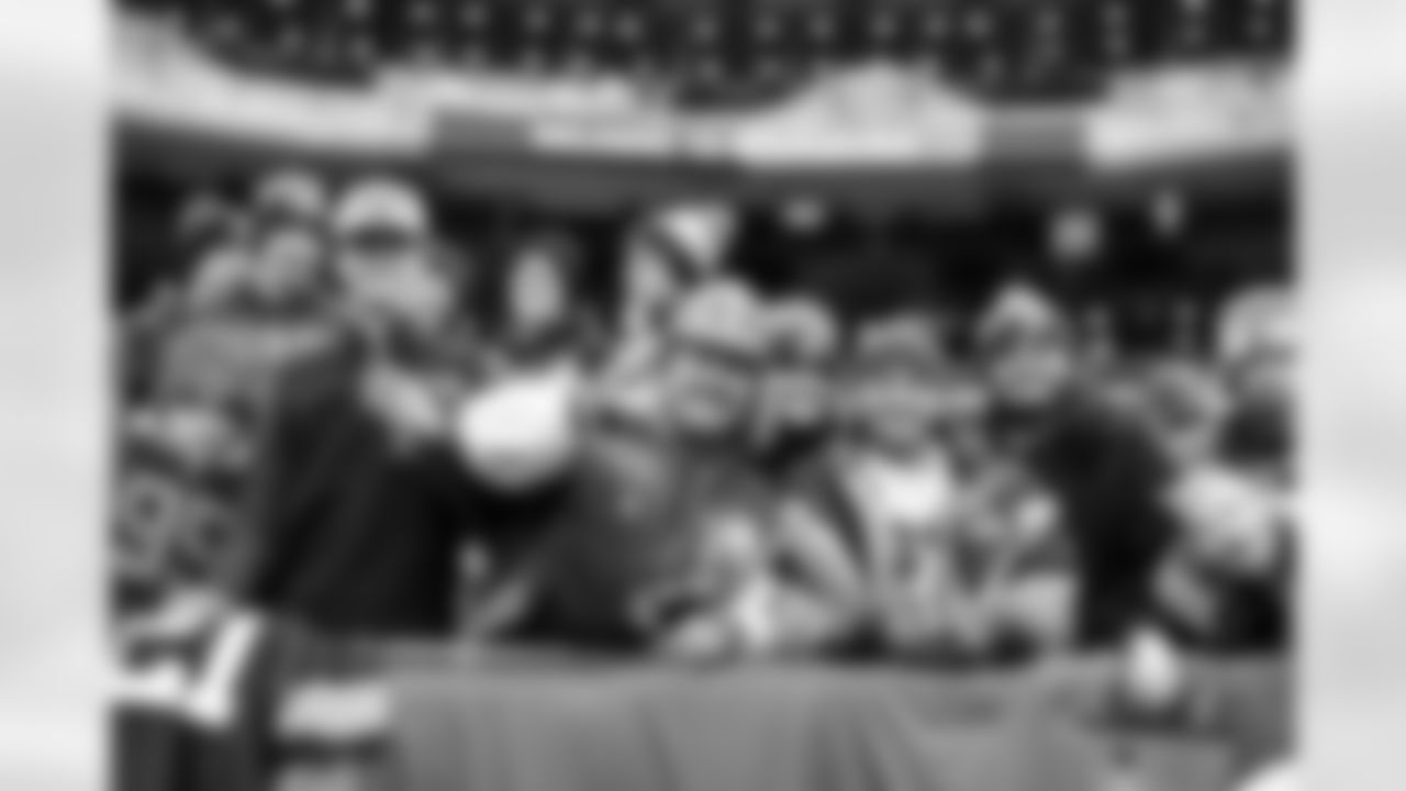 Fans before a NFL football game between the Baltimore Ravens and Cleveland Browns on November 16, 2025 at Huntington Bank Field.