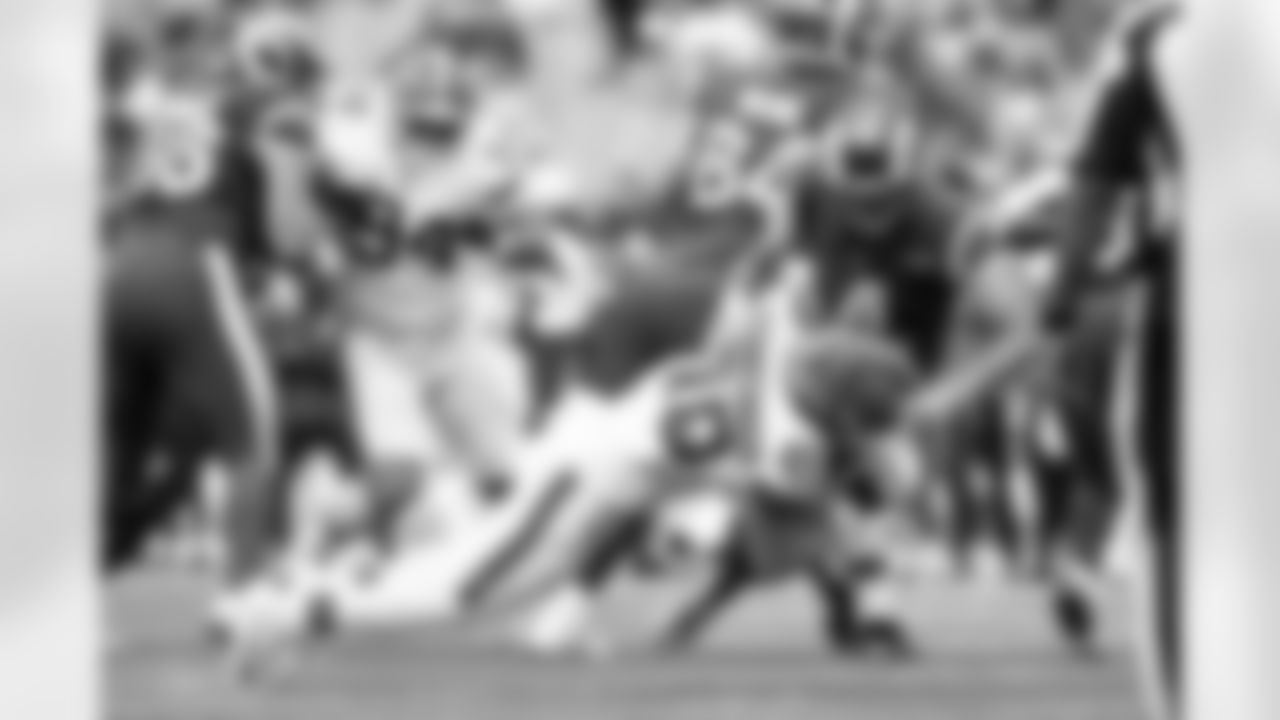 Linebacker Carson Schwesinger (49) during a preseason NFL football game between the Los Angeles Rams and Cleveland Browns on August 23, 2025 at Huntington Bank Field. The Browns won 19-17.