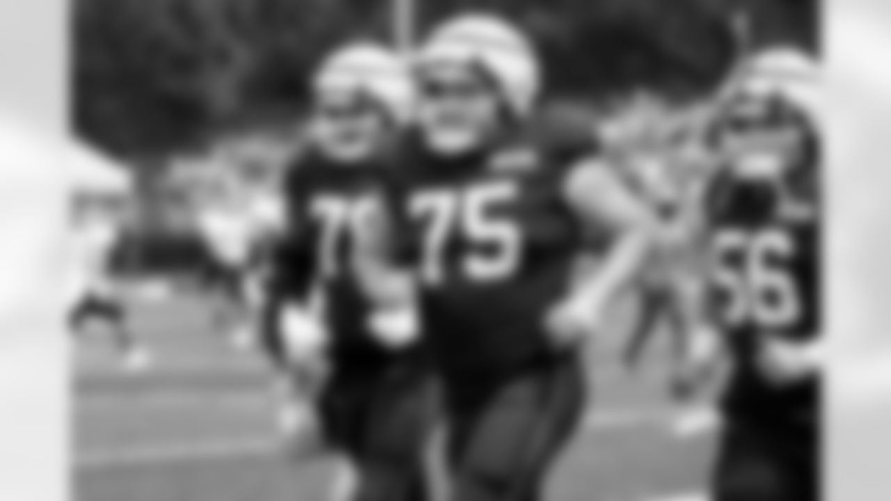 Offensive guard Joel Bitonio (75) during Day 5 of Training Camp at CrossCountry Mortgage Campus on July 28, 2025.