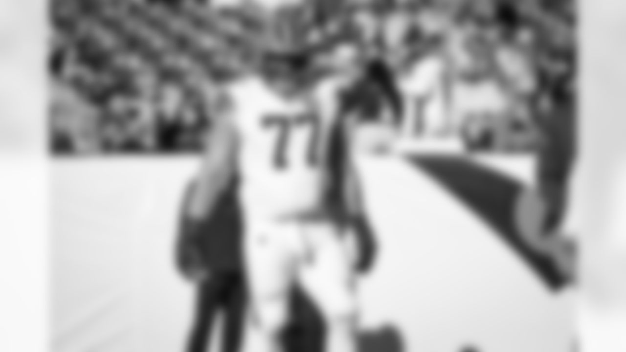 Offensive guard Wyatt Teller (77) before a NFL football game between the Cleveland Browns and Denver Broncos on November 26, 2023 at Empower Field at Mile High.