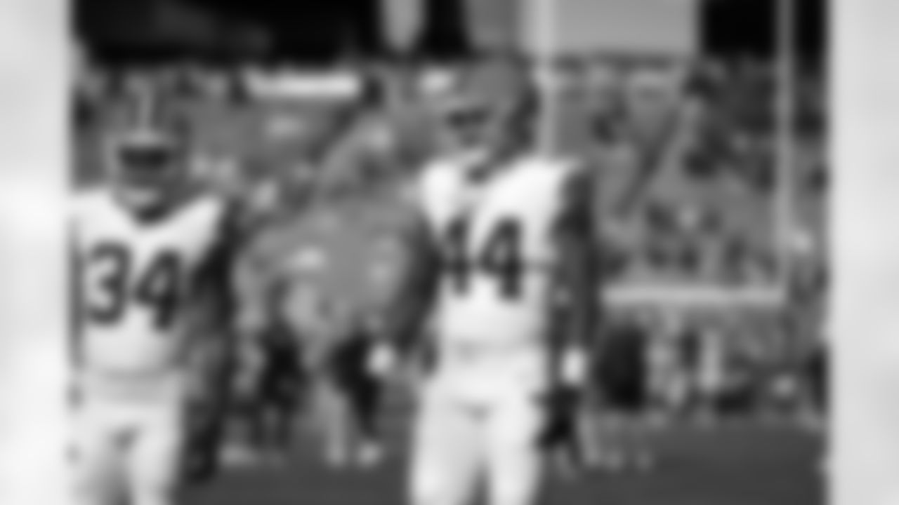Running back Jerome Ford (34) and Tight end Harold Fannin Jr. (44) before a NFL football game between the Cleveland Browns and New England Patriots on October 26, 2025 at Gillette Stadium.