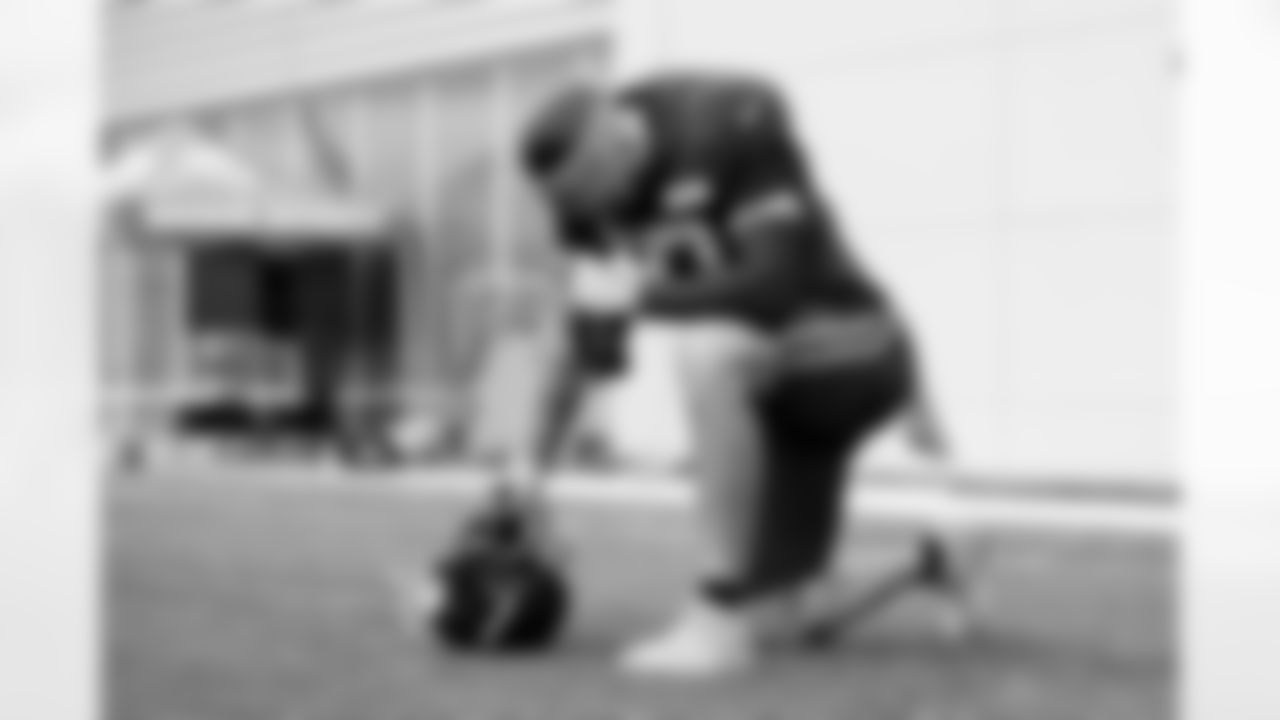 Tight end Sal Cannella (87) during practice at CrossCountry Mortgage Campus on October 15, 2025.