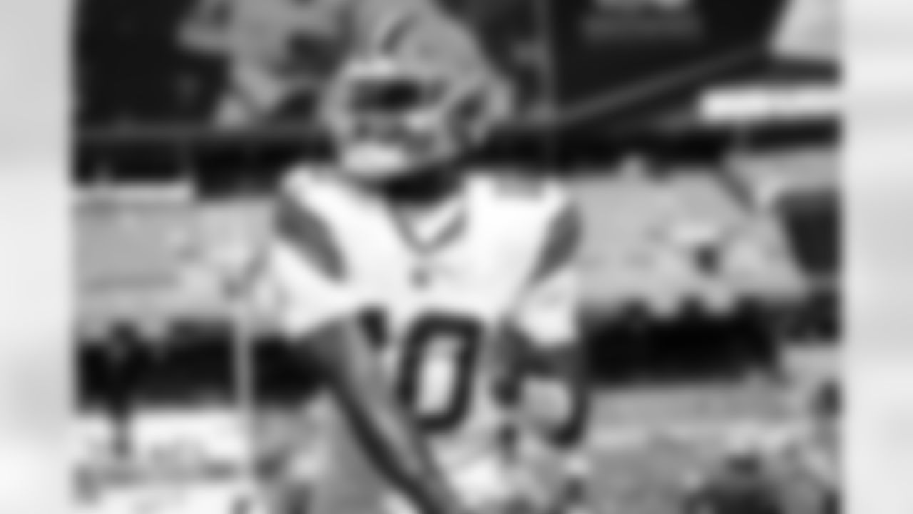 Quarterback Tyler Huntley (10) before a preseason NFL football game between the Minnesota Vikings and Cleveland Browns on August 17, 2024 at Cleveland Browns Stadium.