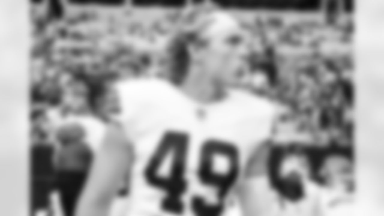 Linebacker Carson Schwesinger (49) before a preseason NFL football game between the Cleveland Browns and Carolina Panthers on August 8, 2025 at Bank of America Stadium.