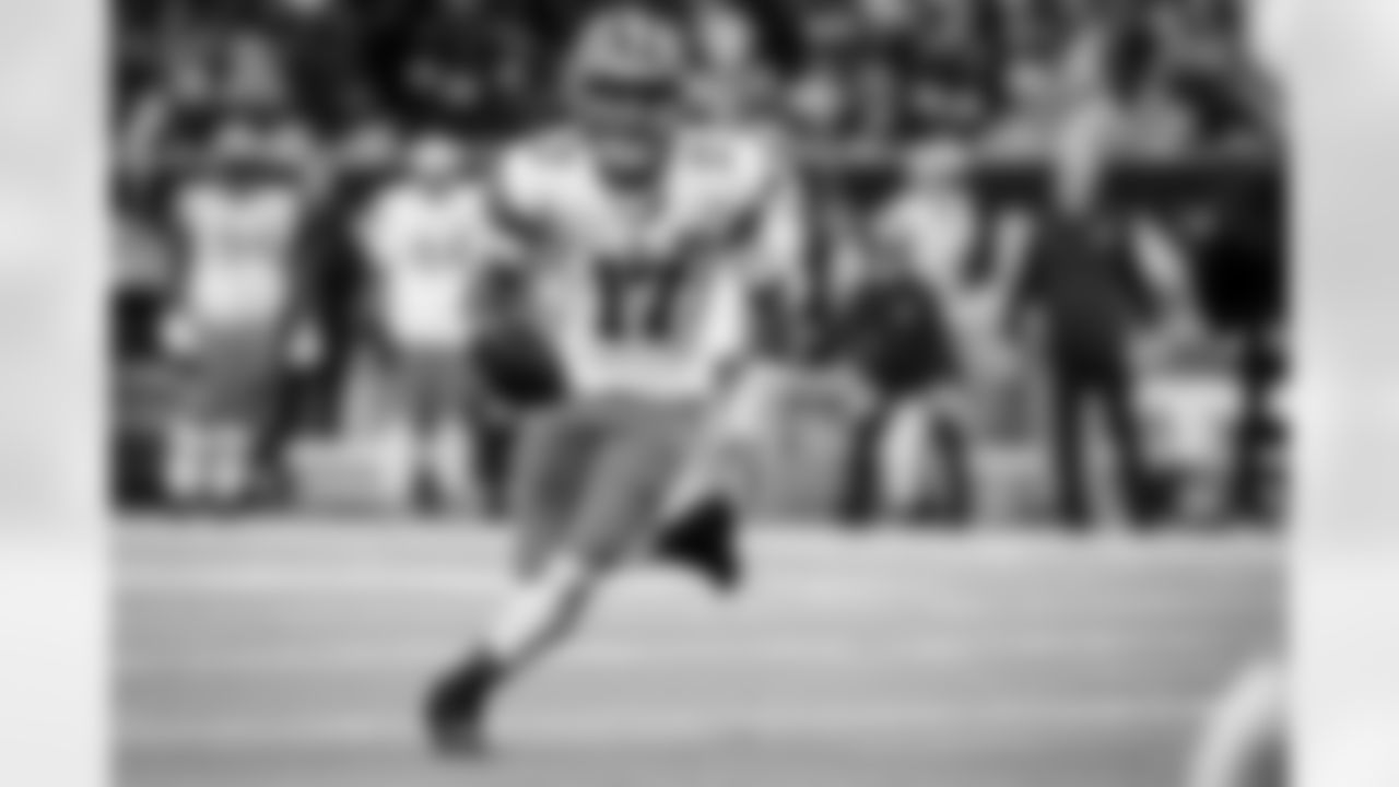 Quarterback Dorian Thompson-Robinson (17) during a NFL football game between the Cleveland Browns and Houston Texans on December 24, 2023 at NRG Stadium.