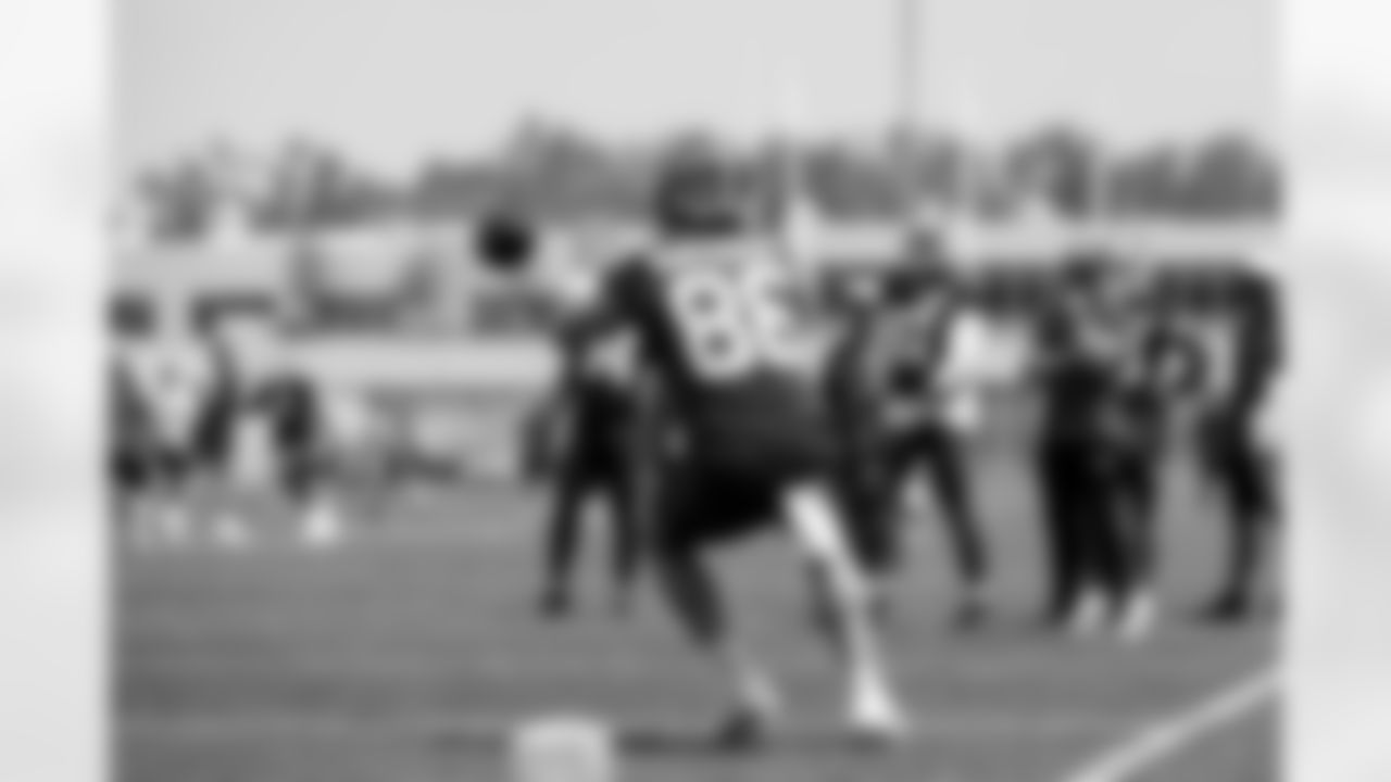 Tight end Blake Whiteheart (86) during the fifth day of OTAs at CrossCountry Mortgage Campus on June 4, 2025.