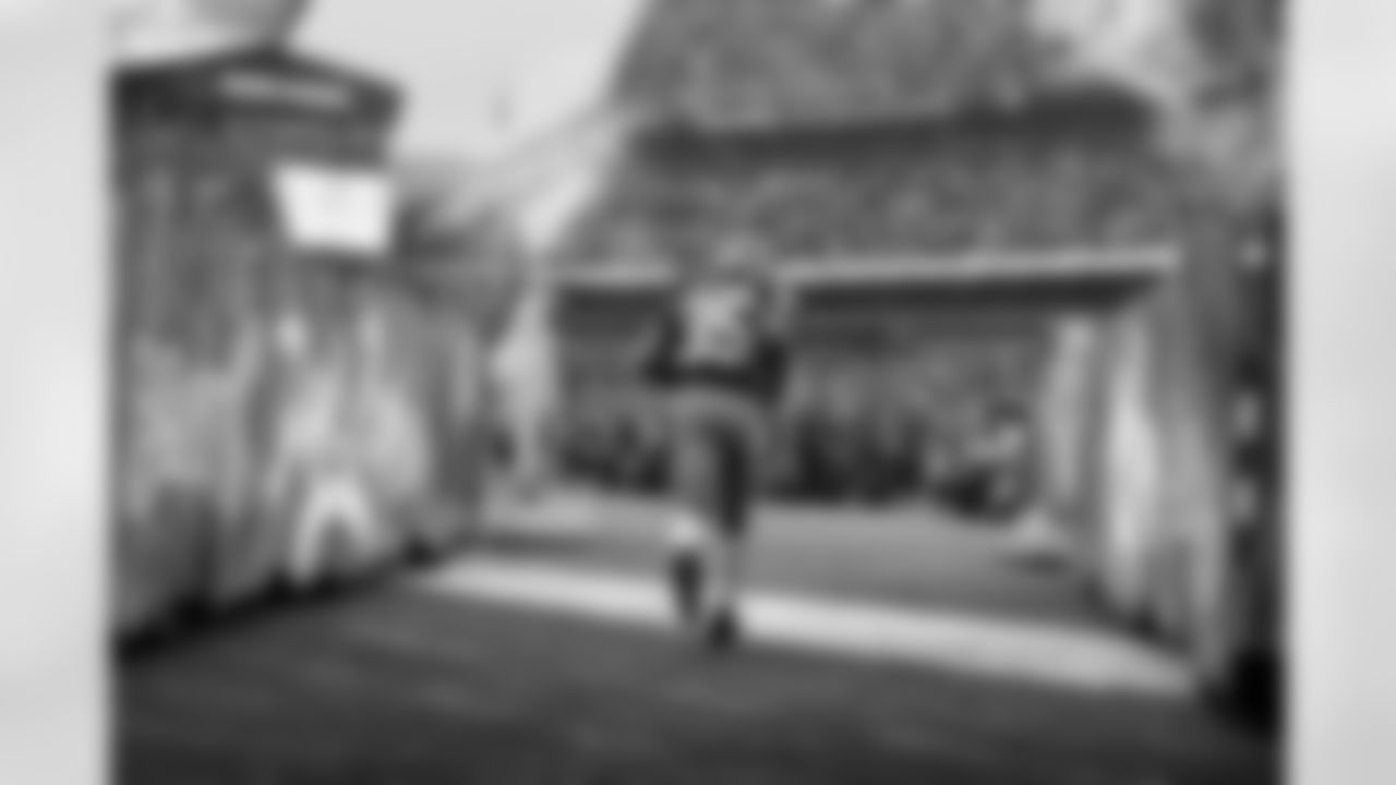 Running back Raheim Sanders (35) before a NFL football game between the Pittsburgh Steelers and Cleveland Browns on December 28, 2025 at Huntington Bank Field.