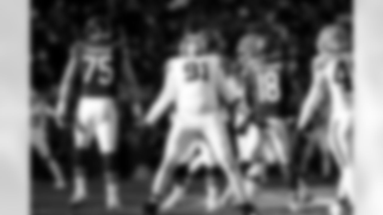 Defensive end Alex Wright (91) during a NFL football game between the Cleveland Browns and Chicago Bears on December 14, 2025 at Soldier Field.