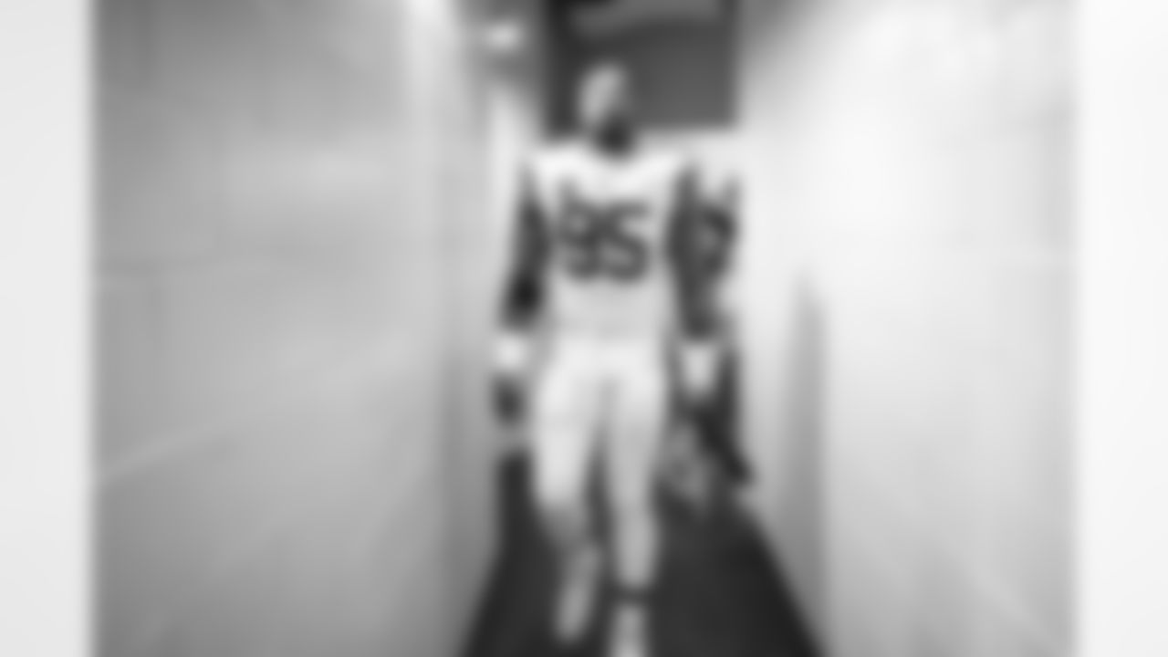 Defensive end Myles Garrett (95) before a NFL football game between the Cleveland Browns and Chicago Bears on December 14, 2025 at Soldier Field.