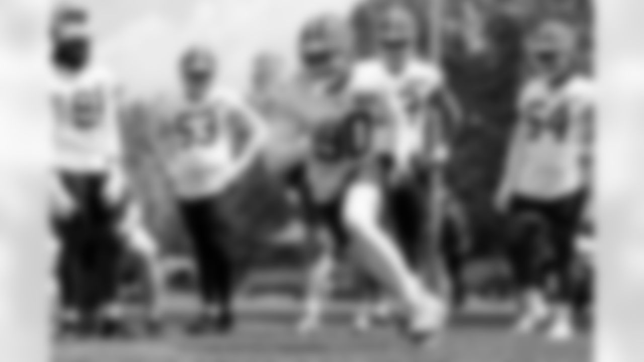 Defensive end Joe Tryon-Shoyinka (90) during the first day of mandatory minicamp at CrossCountry Mortgage Campus on June 10, 2025.