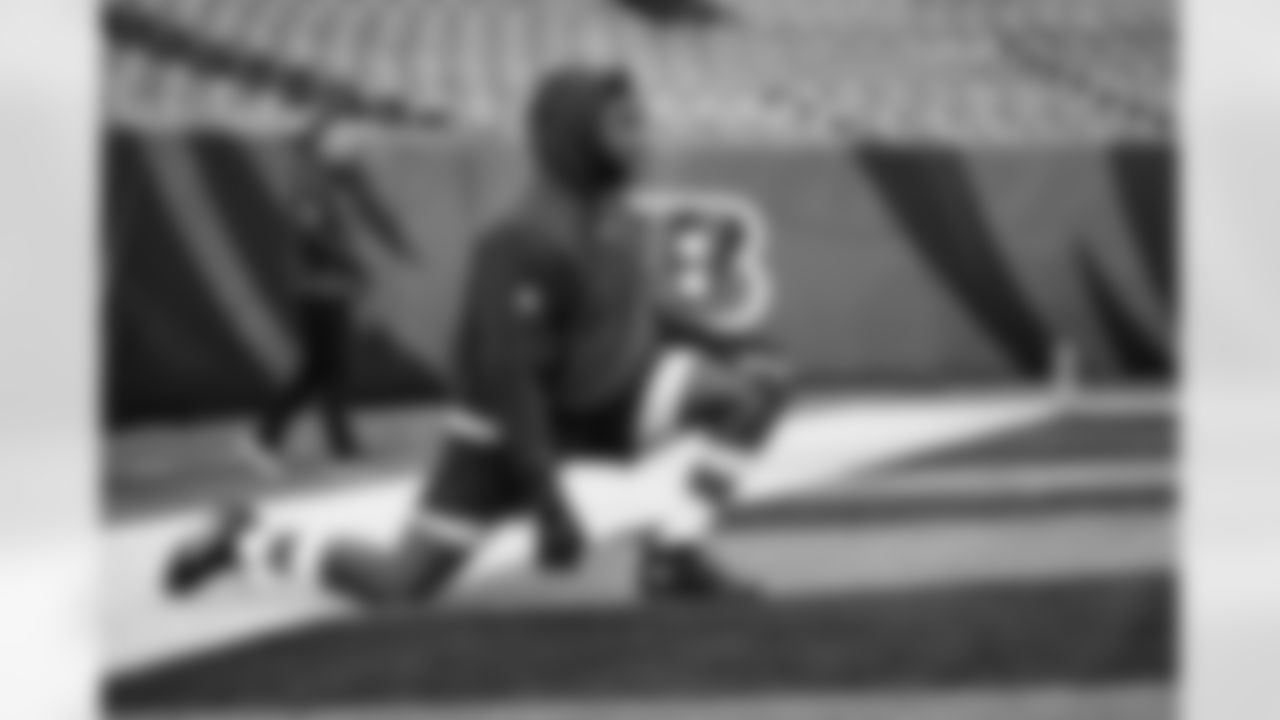 Defensive end Alex Wright (91) before a NFL football game between the Cleveland Browns and Cincinnati Bengals on January 7, 2024 at Paycor Stadium.