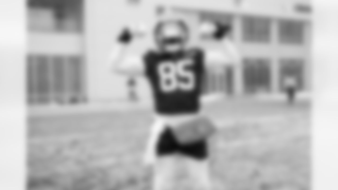 Tight end David Njoku (85) during practice at CrossCountry Mortgage Campus on November 28, 2025.