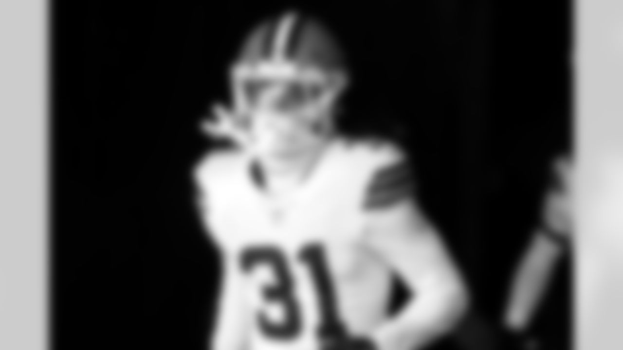 Safety Donovan McMillon (31) before a NFL football game between the Cleveland Browns and Chicago Bears on December 14, 2025 at Soldier Field.