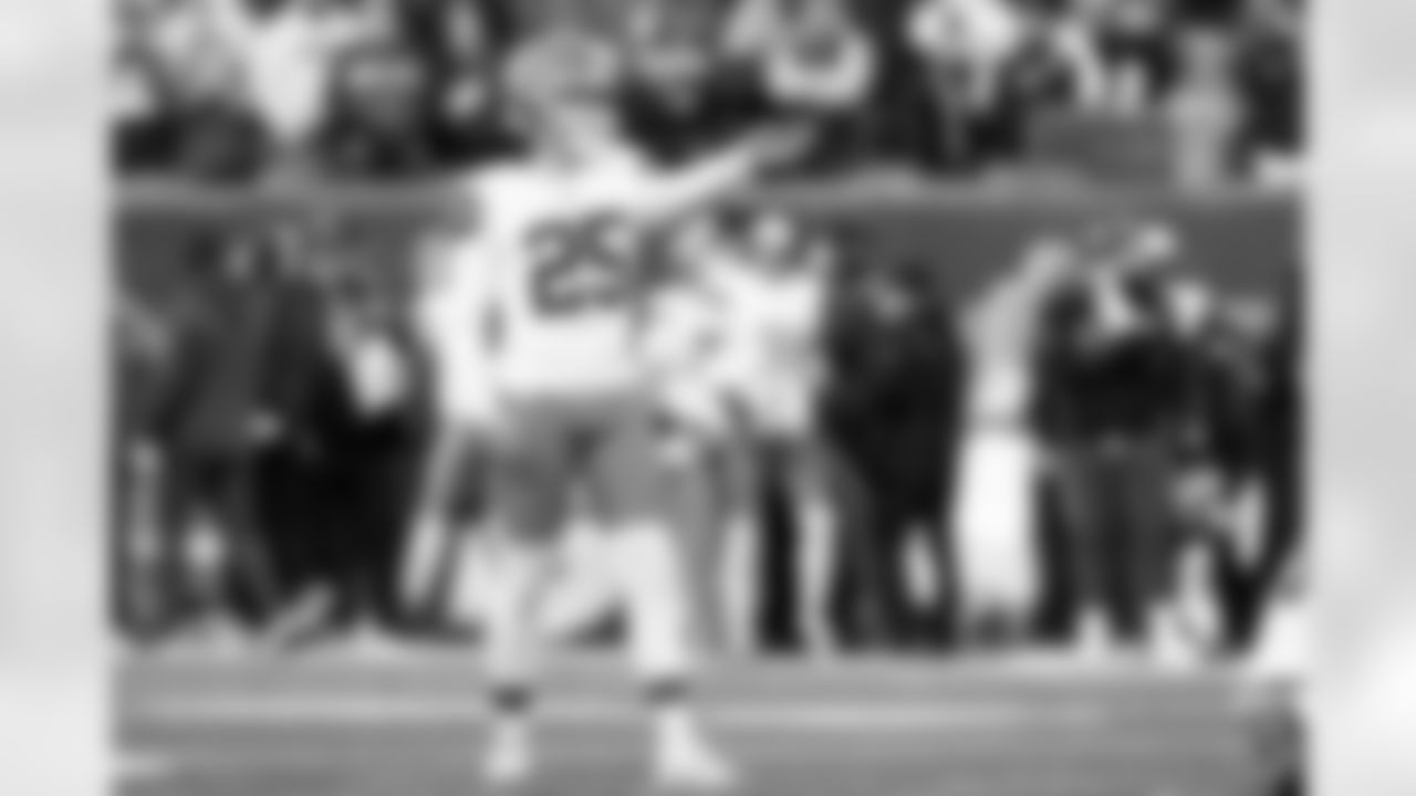 Kicker Andre Szmyt (25) during a NFL football game between the Cleveland Browns and Cincinnati Bengals on January 4, 2026 at Paycor Stadium. The Browns won 20-18.