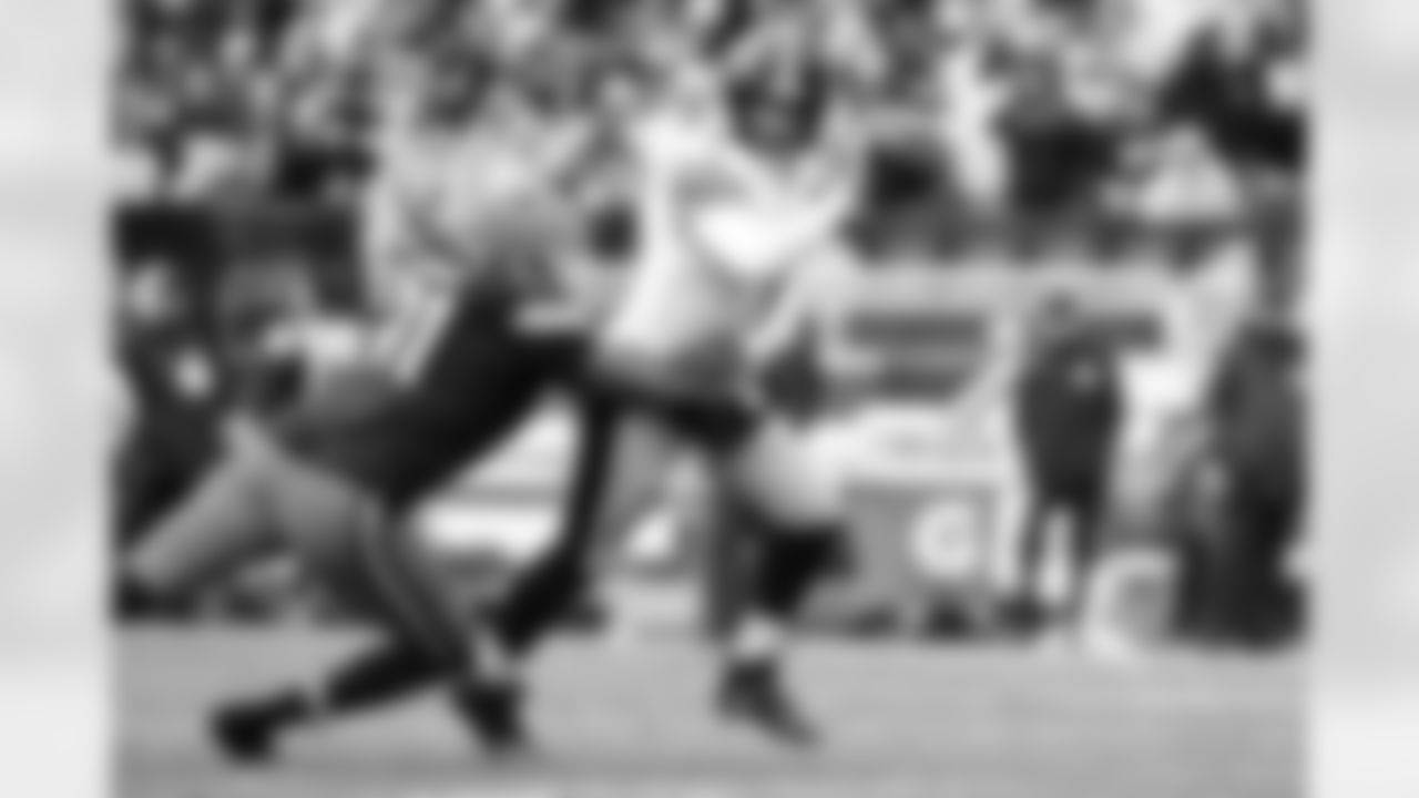 Defensive end Alex Wright (91) during a NFL football game between the Pittsburgh Steelers and Cleveland Browns on December 28, 2025 at Huntington Bank Field.